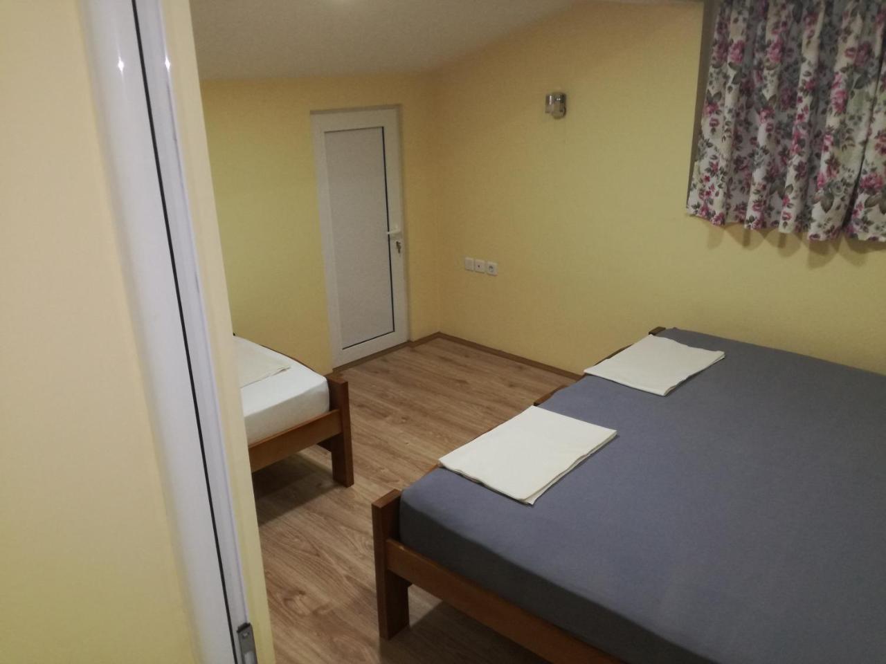 Hostel „Ж" Gradsko Extérieur photo